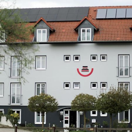 Hotel Zur Sonne Waren  Dış mekan fotoğraf