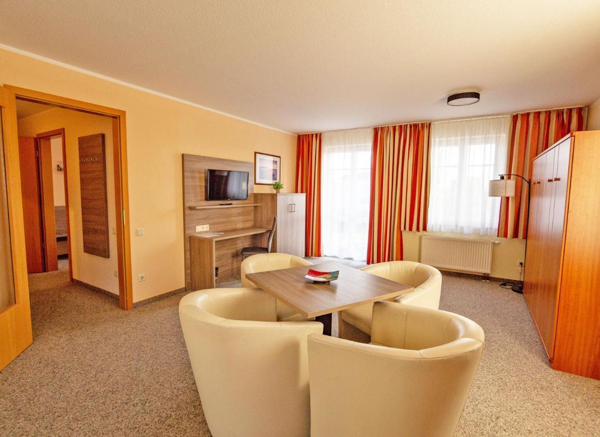 Hotel Zur Sonne Waren  Dış mekan fotoğraf