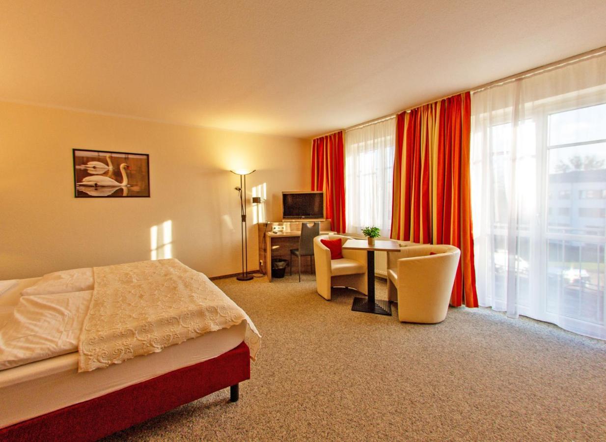 Hotel Zur Sonne Waren  Dış mekan fotoğraf